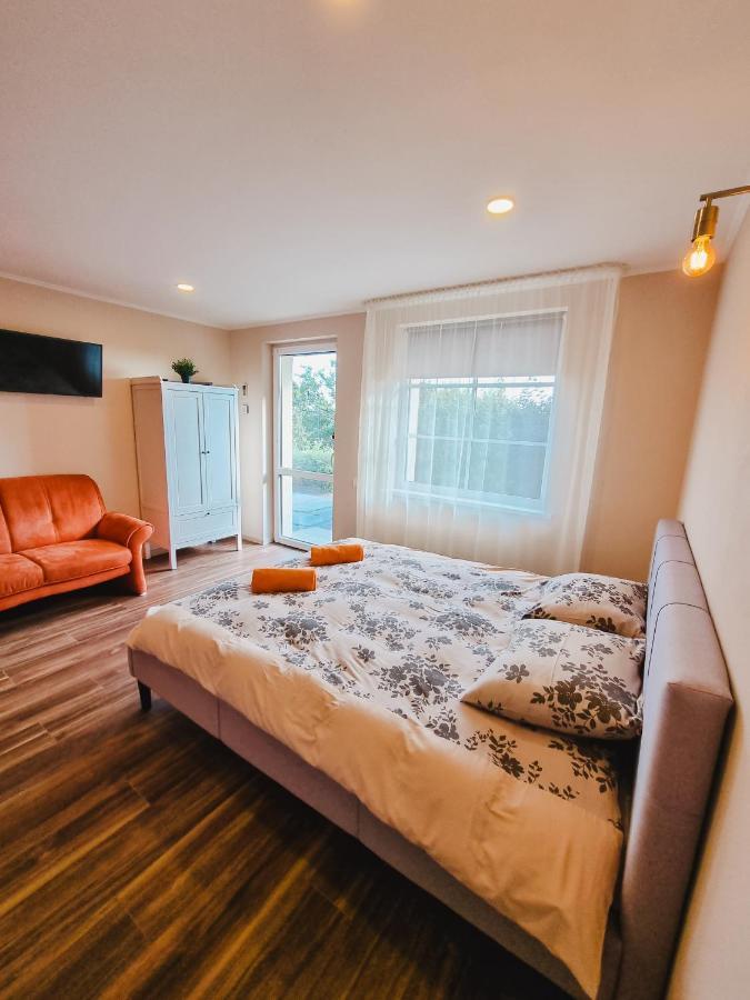 Viesu Nams Kapsargi Hotel Ventspils Bagian luar foto