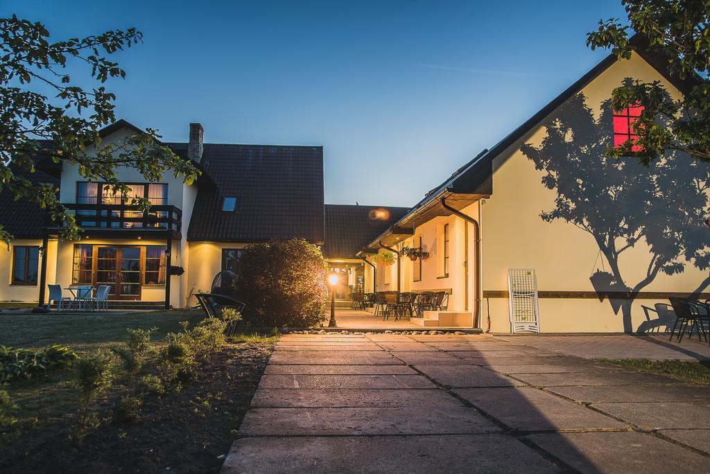 Viesu Nams Kapsargi Hotel Ventspils Bagian luar foto