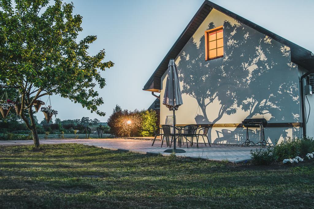 Viesu Nams Kapsargi Hotel Ventspils Bagian luar foto